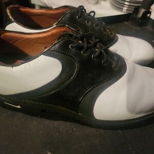 Nike Men's Black and White Athletic Shoes